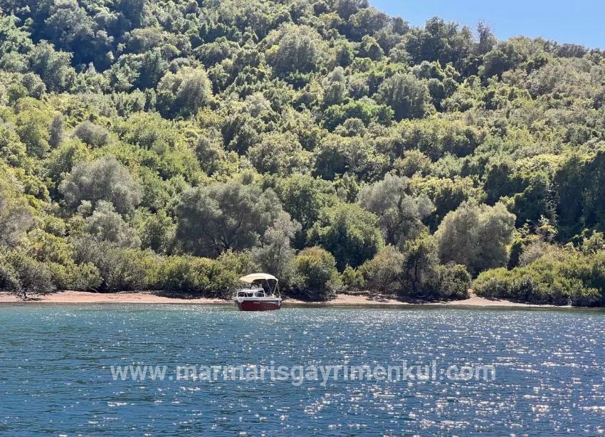 Marmaris Paradiesinsel zu verkaufen 2000 m2 Dorf