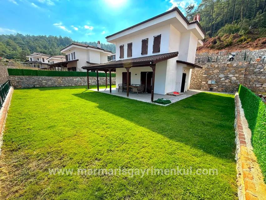 3+1-Zimmer Villa Zu verkaufen in Çetibeli Bz. Marmaris - 140 m²