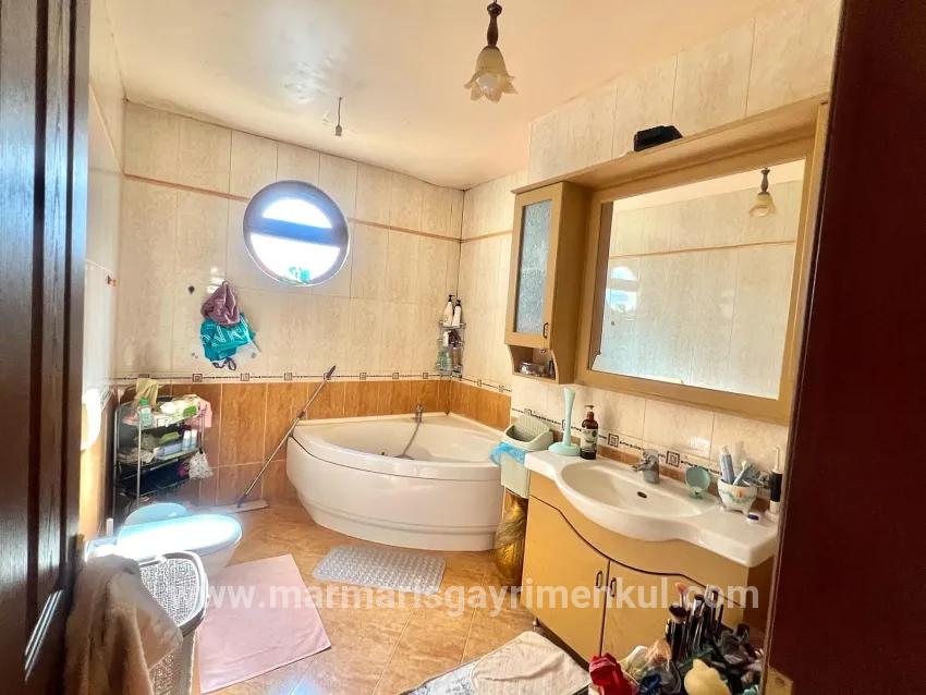 4+2-Zimmer Einfamilienhaus Zu verkaufen in Armutalan Bz. Marmaris - 970 m²