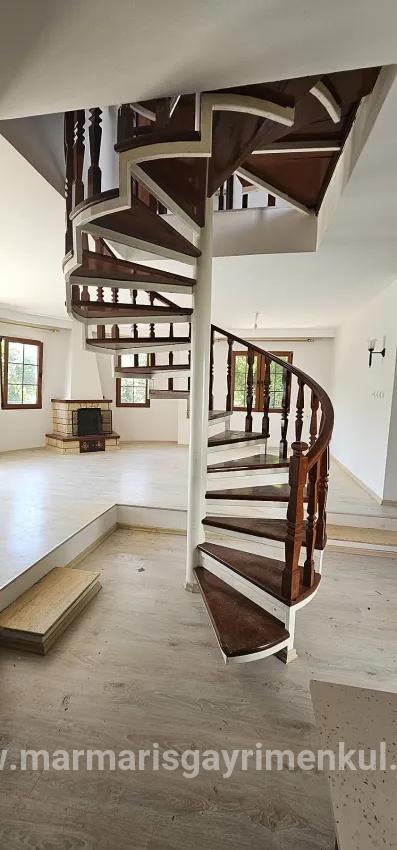 3+1-Zimmer Villa Zu verkaufen in Armutalan Bz. Marmaris - 160 m²