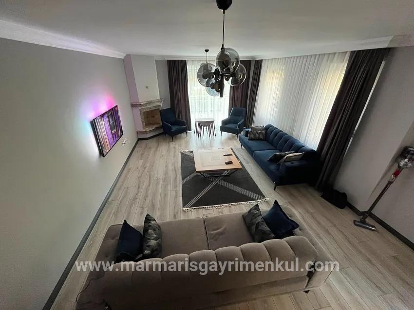 3+1-Zimmer Einfamilienhaus Zu vermieten in Kemeraltı Bz. Marmaris - 200 m²