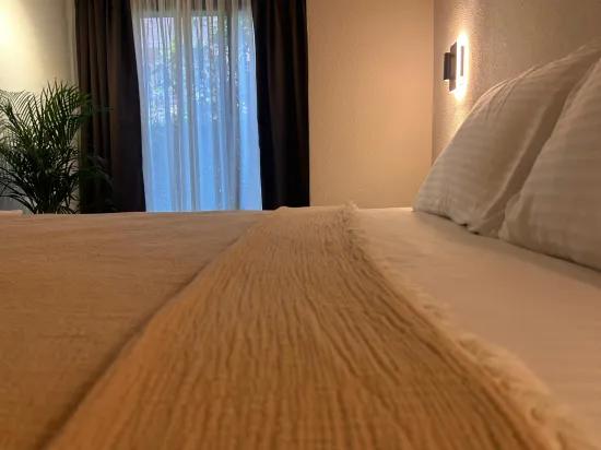 Marmaris Çıldır, 30 m zum Meer, neu, luxuriös, mit Garten, möbliert, zu vermieten, 2+1