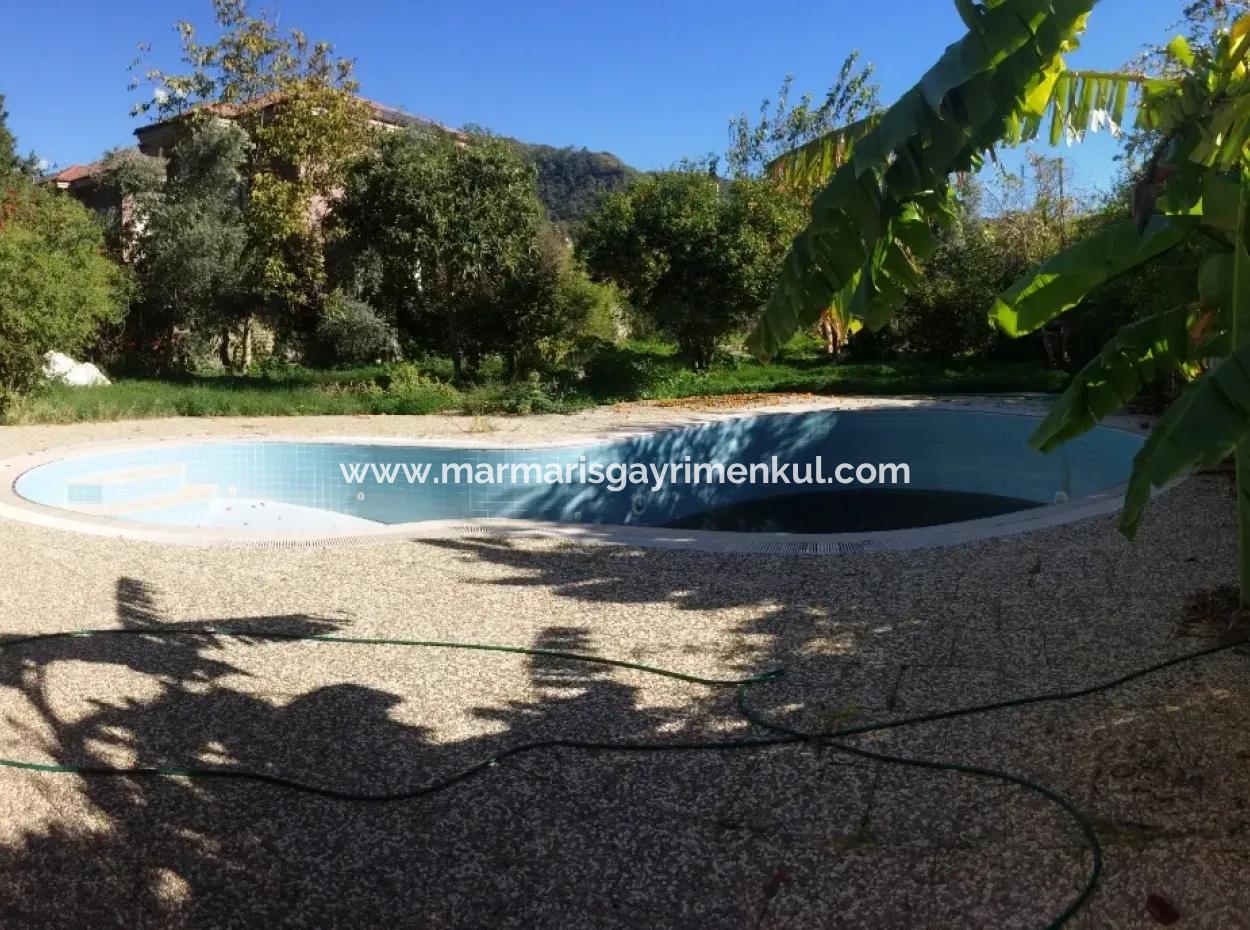 10 Schlafzimmer 2 Mit Pool Im Zentrum Von Marmaris.2500M2 Grundstück Zum Verkauf In Unserer Anlage.