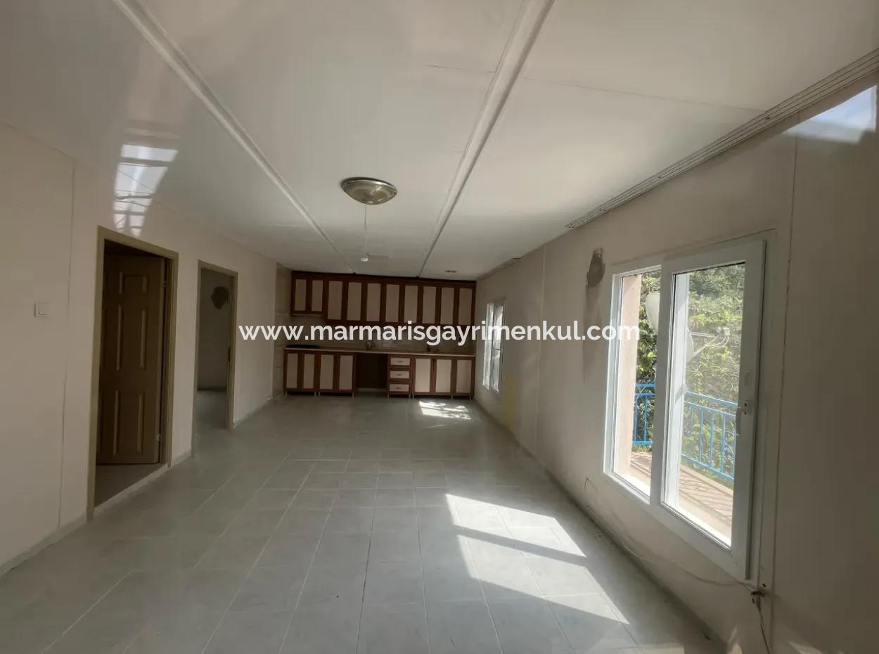 Einfamilienhaus Zum Verkauf Auf Einem 2000M2 Großen Grundstück Am Meer Im Viertel Marmaris Söğüt. Geeignet Zum Festbinden Eines Bootes Davor.