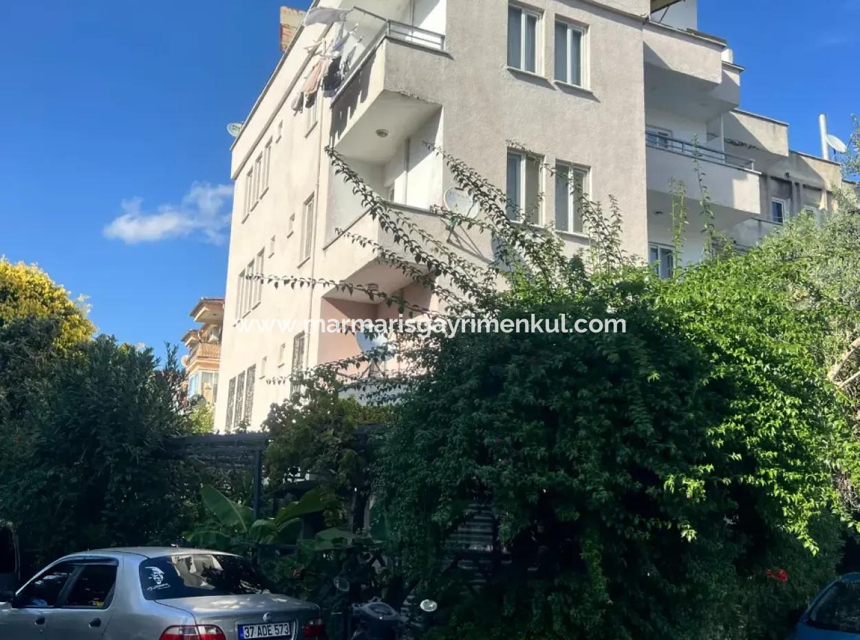 Komplettes Gebäude Mit 7 Wohnungen Und 1 Geschäft Zum Verkauf Im Zentrum Von Marmaris