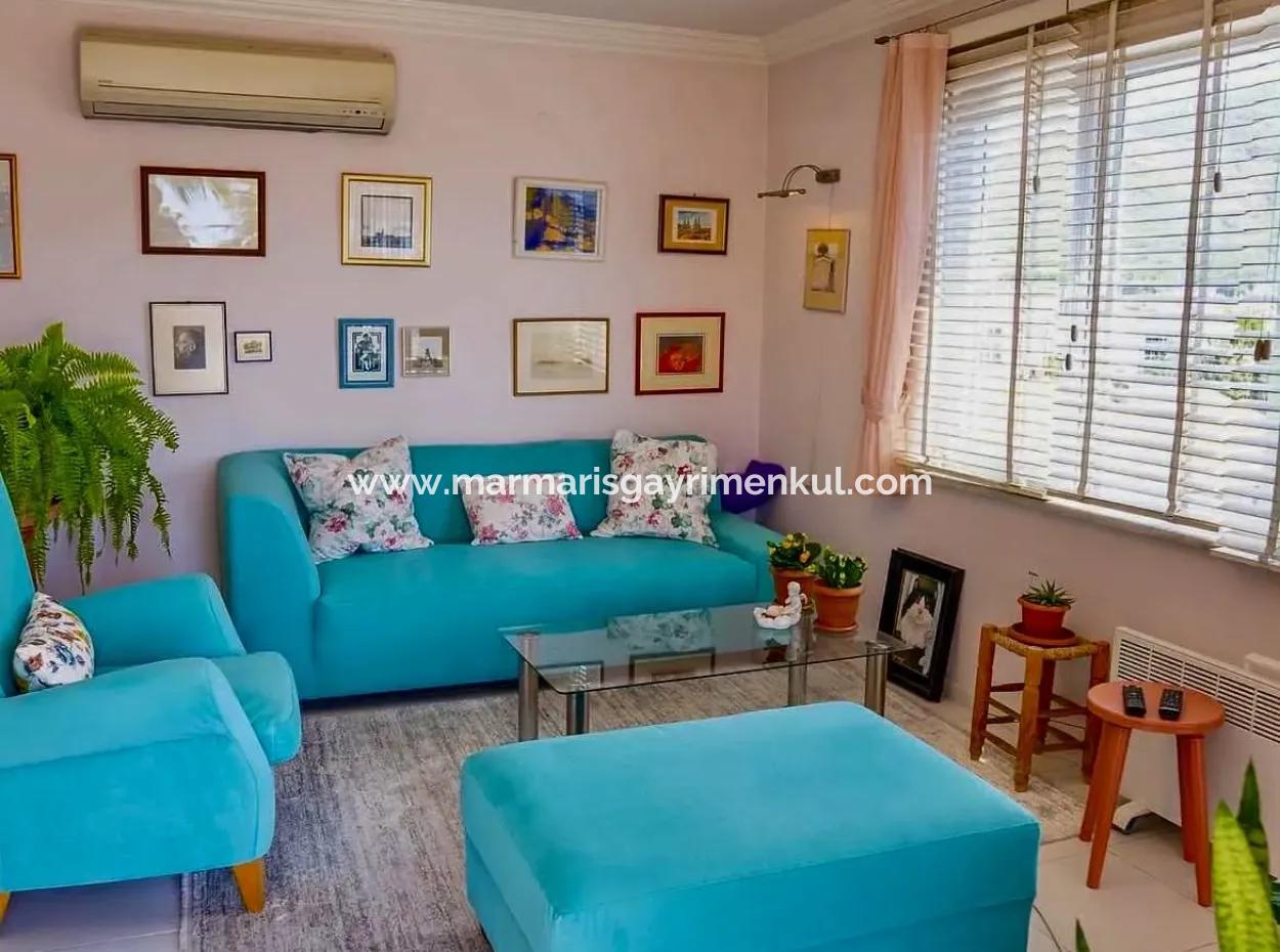 2 Zimmer 1 Wohnzimmer 106M2 Villa Wohnung Zum Verkauf In Herrlicher Lage Am Meer Im Zentrum Von Marmaris