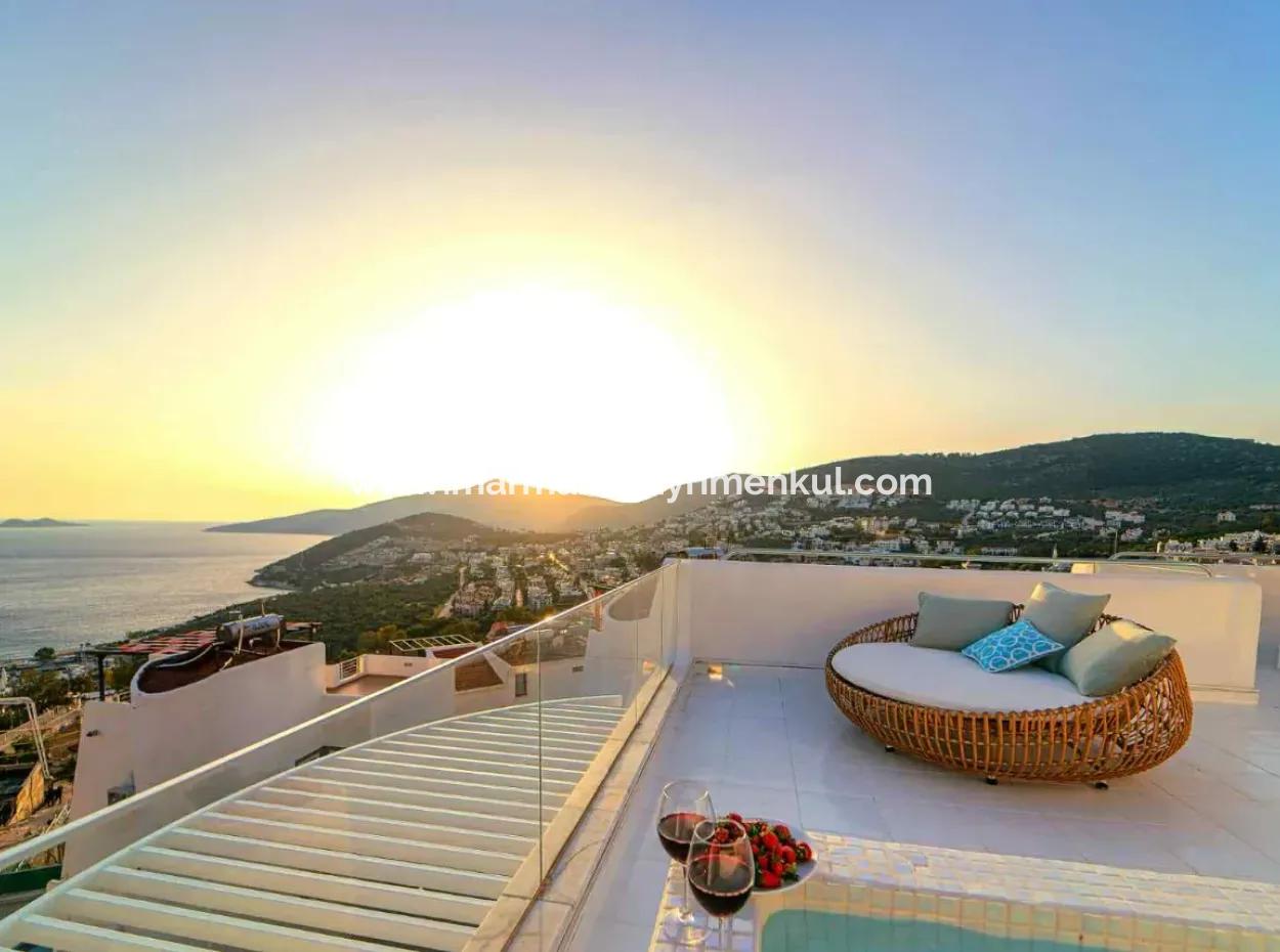 Eine Freistehende Villa Zum Verkauf Mit Einem Herrlichen Pool Mit Meerblick In Kalkan Ist Eine Maßgeschneiderte Villa