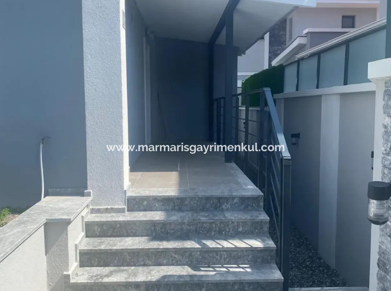 Marmaris Çamdibi 5 1 Voll Freistehende Pool, Möblierte Dreifachvilla Zu Mieten