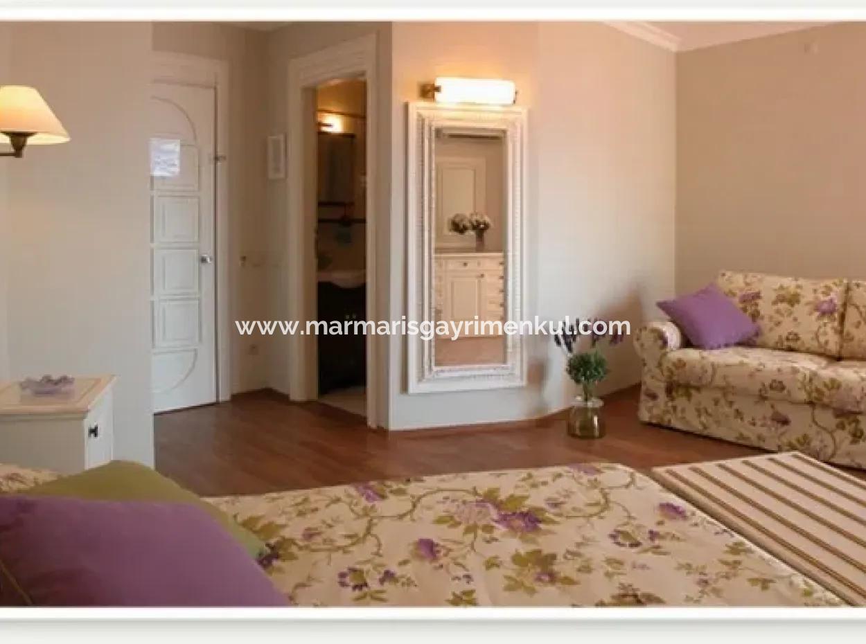 100 Zimmer-Hotel Mit Pool Im Zentrum Von Marmaris Zum Verkauf