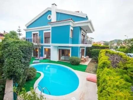 Das Gebiet Von Marmaris Armutalan Freistehende Villa Zum Verkauf 4 Zimmer 1 Wohn-Zimmer-Triplex-Villa Komplett