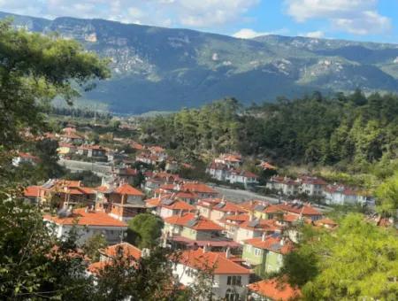 Luxuswohnung Zum Verkauf Mit Swimmingpool Im Stadtteil Gökçe Des Bezirks Ula Der Provinz Muğla 2 Km Zum Meer Mit Blick Auf Den Wald