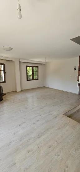 Armutalan Nachbarschaft 3+1 Zu Verkaufen Freistehend Duplex Villa