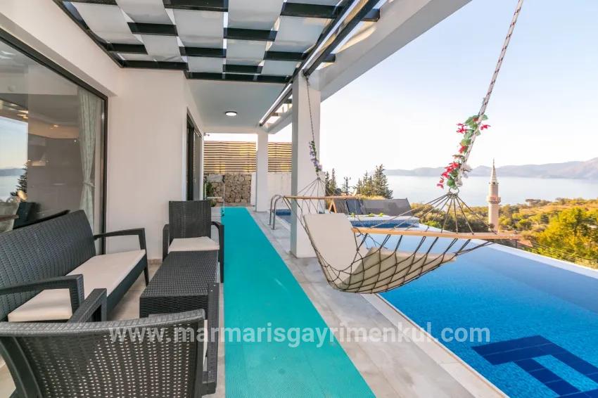 In Faralya, a magnificent villa with a sea view
