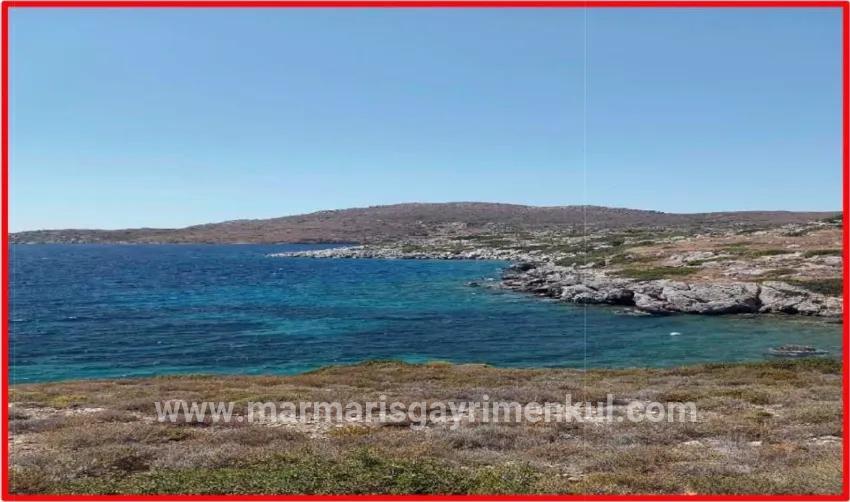 In the Marmaris Bozburun neighbourhood on a 32,000m2 plot of land Berthed yacht mooring place with names allocated