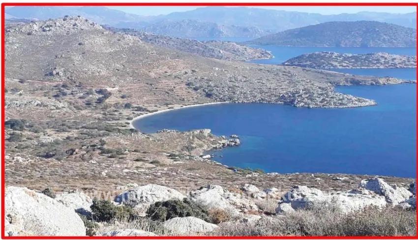 In the Marmaris Bozburun neighbourhood on a 32,000m2 plot of land Berthed yacht mooring place with names allocated