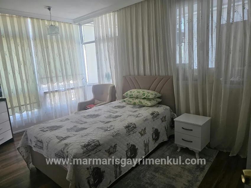 4+1 Bedroom Apartment For sale in Armutalan Nbh. Marmaris - 160 m²