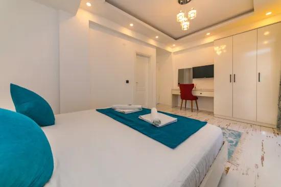 In Faralya, a magnificent villa with a sea view