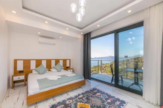 In Faralya, a magnificent villa with a sea view