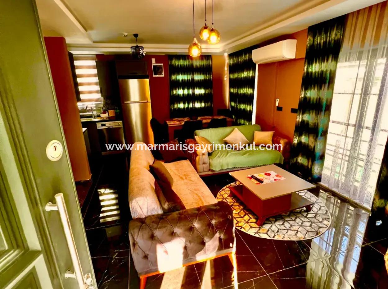 Villa For Sale In Marmaris Çetibeli With 3 Swimming Pools And Children's Pool And Caretaker House In 780M2 Plot