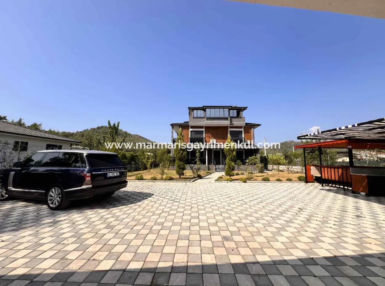 Investment Opportunity In The Hidden Paradise Of Marmaris: Luxury 5 Units Of 2 1 110M2 Apartments In 838M2 Plot Are Only 15 Km Away From Marmaris,