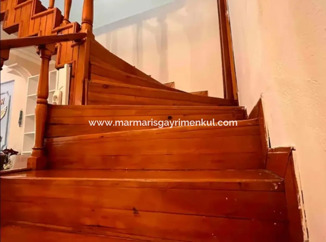 Çıldır Mahallesi 2 1 Garden Duplex Flat For Sale