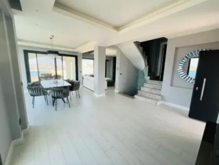 ???????? Luxurious Triplex Villa Just Steps From Yalıkavak Marina!