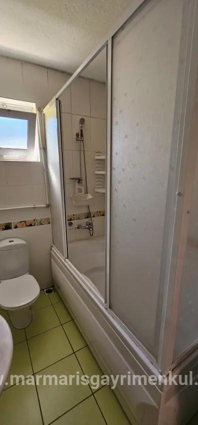 В İçmeler'de краткосрочная аренда 2+1 квартиры, кухня, отличная квартира