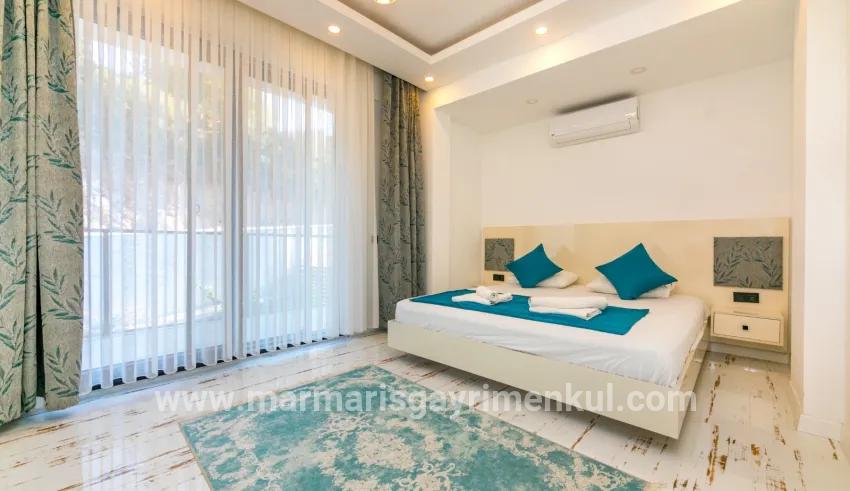 Для продажи Семейный дом 4+1 в Faralya Fethiye - 500 m²