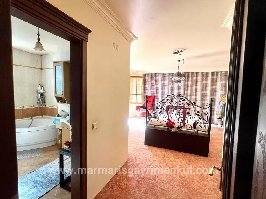 Для продажи Семейный дом 4+2 в Armutalan Marmaris - 970 m²