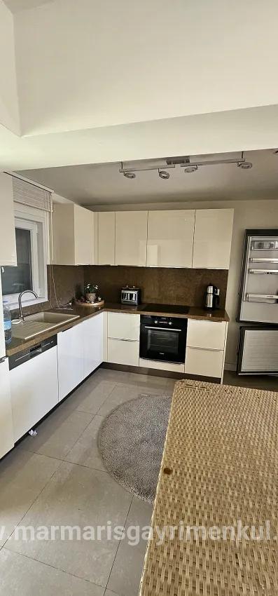 Для продажи Семейный дом 3+1 в İçmeler Marmaris - 200 m²