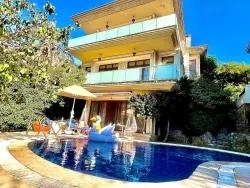 Для продажи Семейный дом 4+2 в Armutalan Marmaris - 970 m²