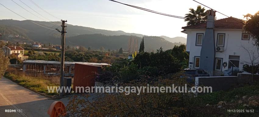 Akyaka,ya 8 Km Uzaklıkta 15 Odalı Villa Projesi Çizilmiş 1186 M2 Satılık Arsa