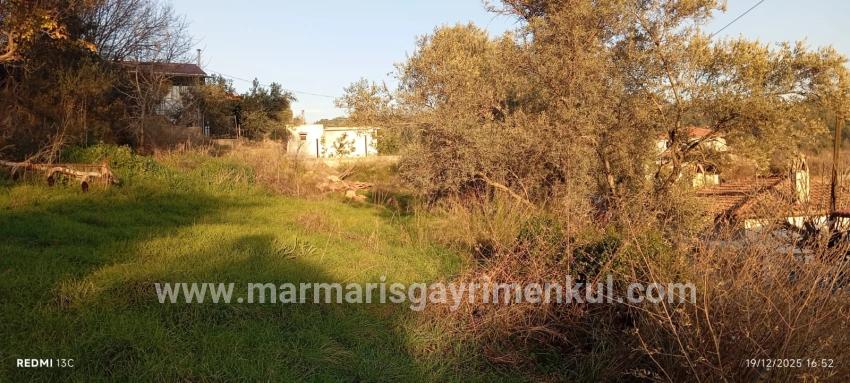 Akyaka,ya 8 Km Uzaklıkta 15 Odalı Villa Projesi Çizilmiş 1186 M2 Satılık Arsa