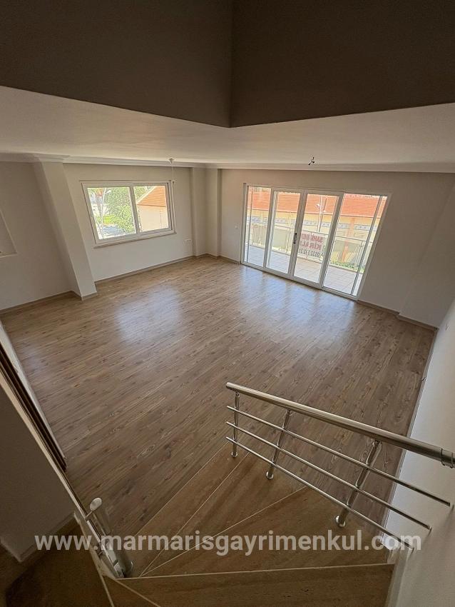 Marmaris Beldibi Mah. Kiralık 4+1 Daire - 180 m²
