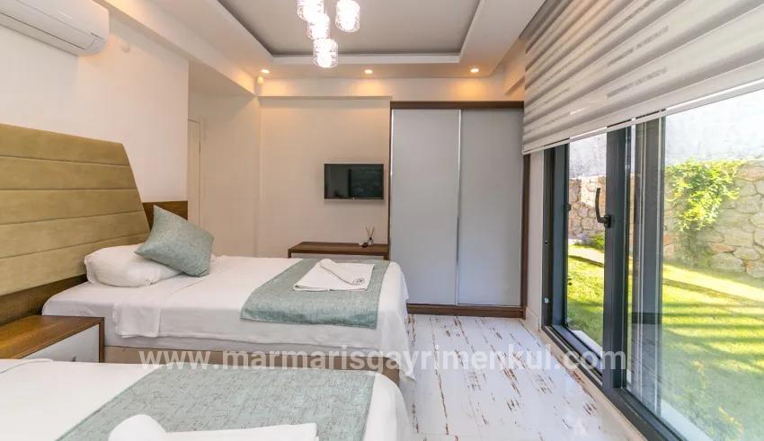 Faralya'da deniz manzaralı muhteşem bir villa