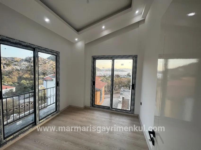 Marmaris Bozburun mahallesinde muhteşem deniz manzaralı 4+1 sıfır 170 m2 satılık villa