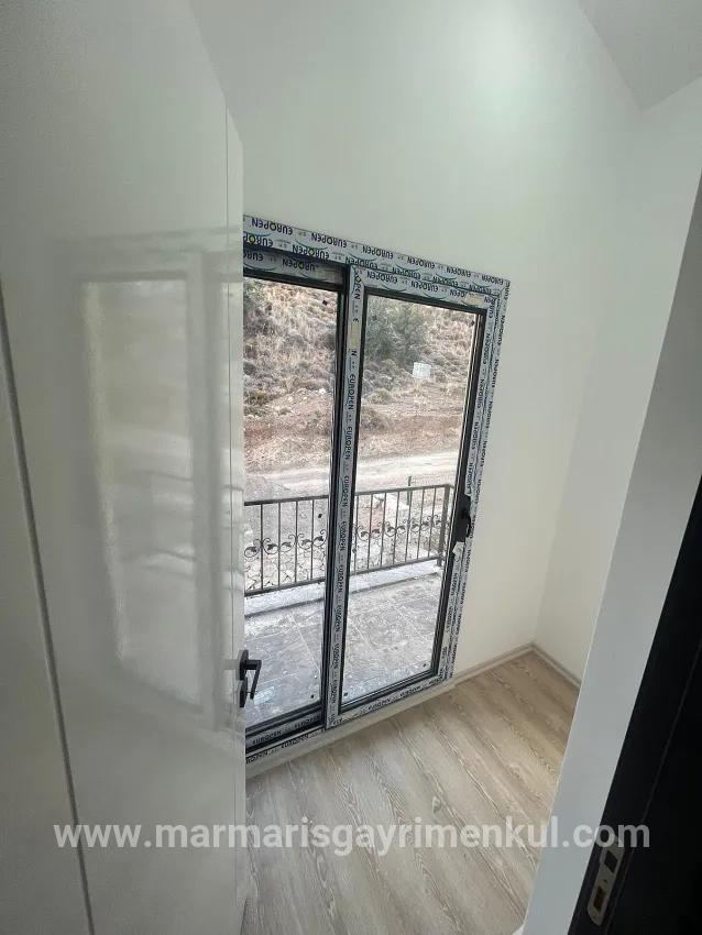 Marmaris Bozburun mahallesinde muhteşem deniz manzaralı 4+1 sıfır 170 m2 satılık villa