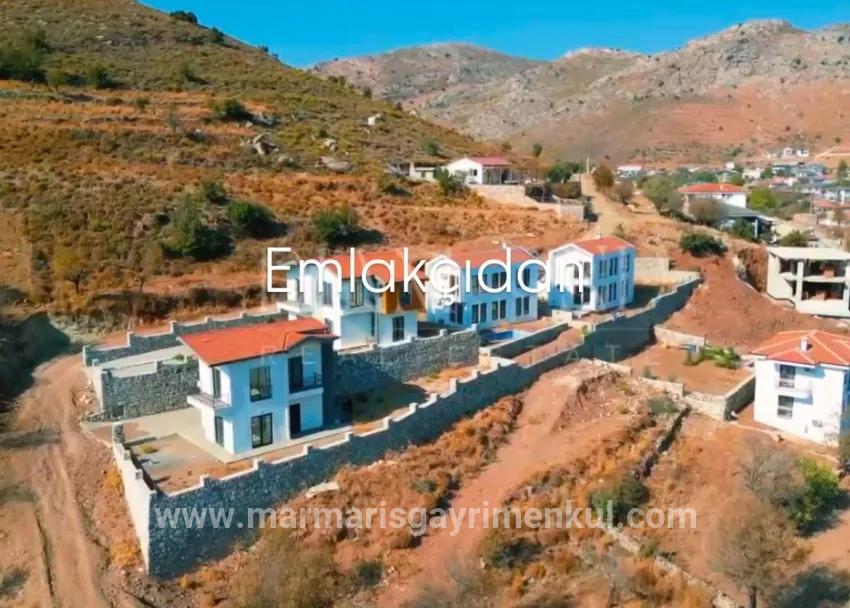 Marmaris Bozburun Mah. Satılık 4+1 Villa - 377 m²