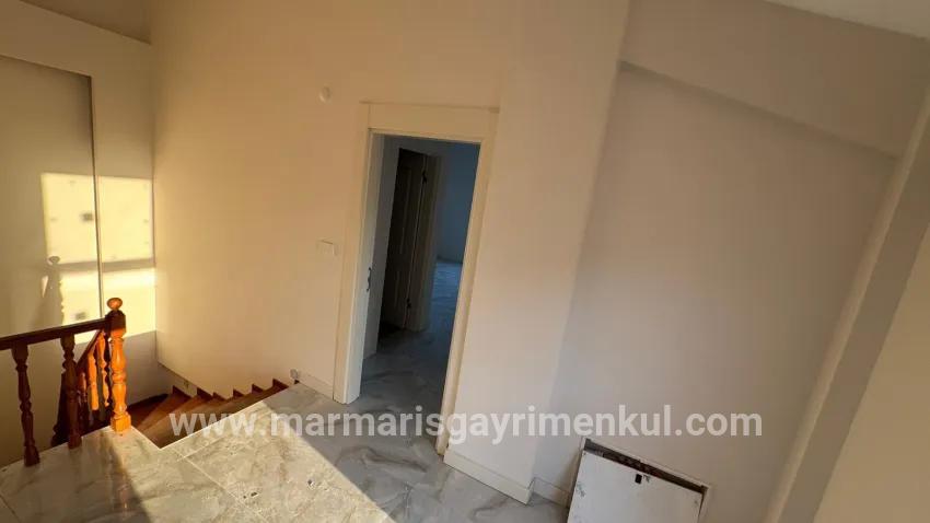 Ula Kızılyaka Mah. Satılık 3+1 Villa - 465 m²