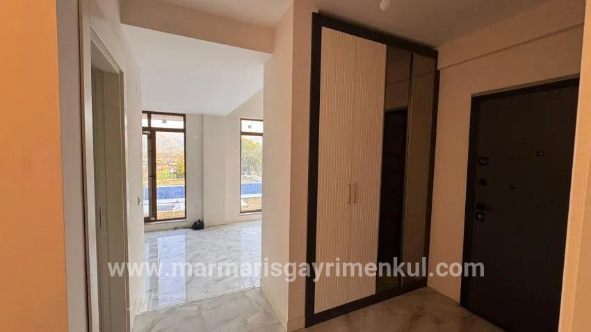 Ula Kızılyaka Mah. Satılık 3+1 Villa - 465 m²