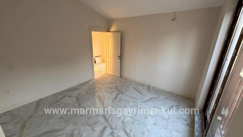Ula Kızılyaka Mah. Satılık 3+1 Villa - 465 m²