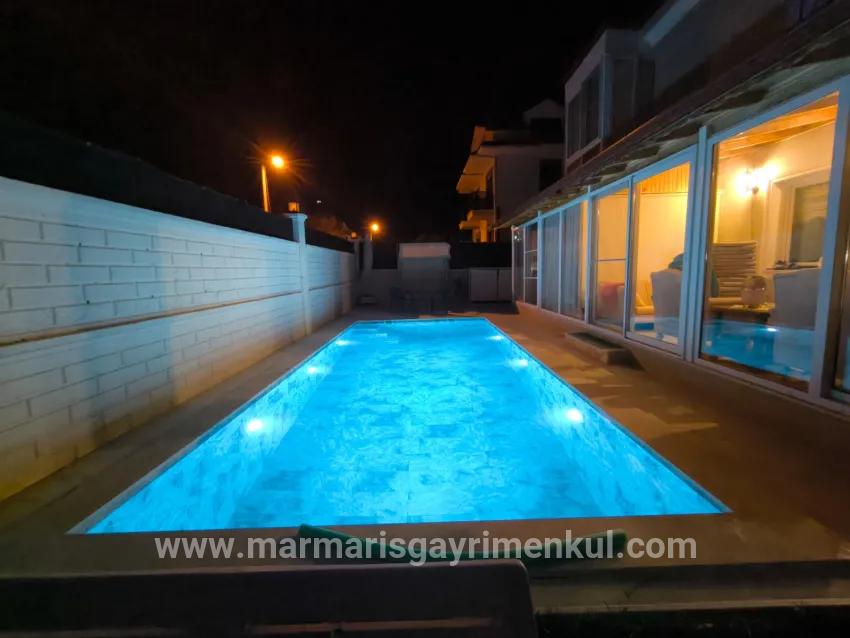 Köyceğiz Yeni Mah. Satılık 5+1 Villa - 567 m²