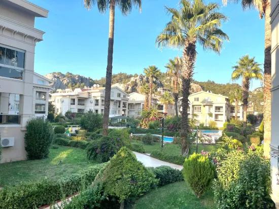 Camiavlu Mahallesi'nde Havuzlu Sitede 3+1 Kiralık Daire