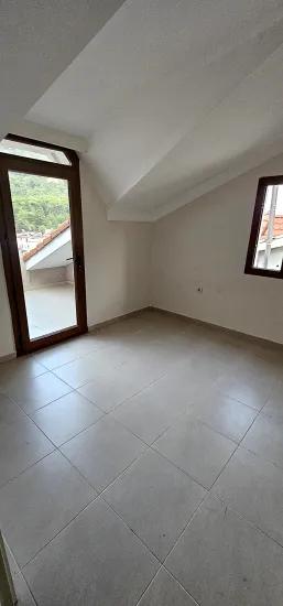Beldibi’nde sıfır ayarında genç binada ferah ve geniş 3+1 kiralık daire