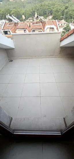 Beldibi’nde sıfır ayarında genç binada ferah ve geniş 3+1 kiralık daire