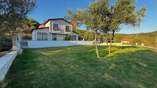 Muğla Ula Kızılyaka’da Kapanmaz Manzaralı, Özel Havuzlu Müstakil Satılık Villa