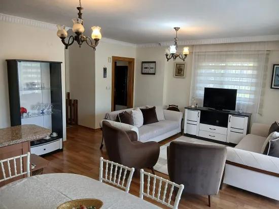 Müstakil Girişli Havuzlu Sitede 2+1 Satılık Dubleks Daire İçmeler