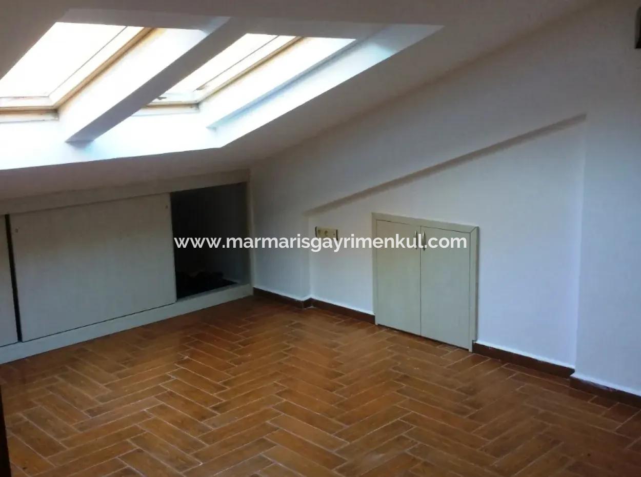 Marmaris Merkezinde 10 Odalı Havuzlu 2.500M2 Arsa İçinde Malikanemiz Satılıktır.