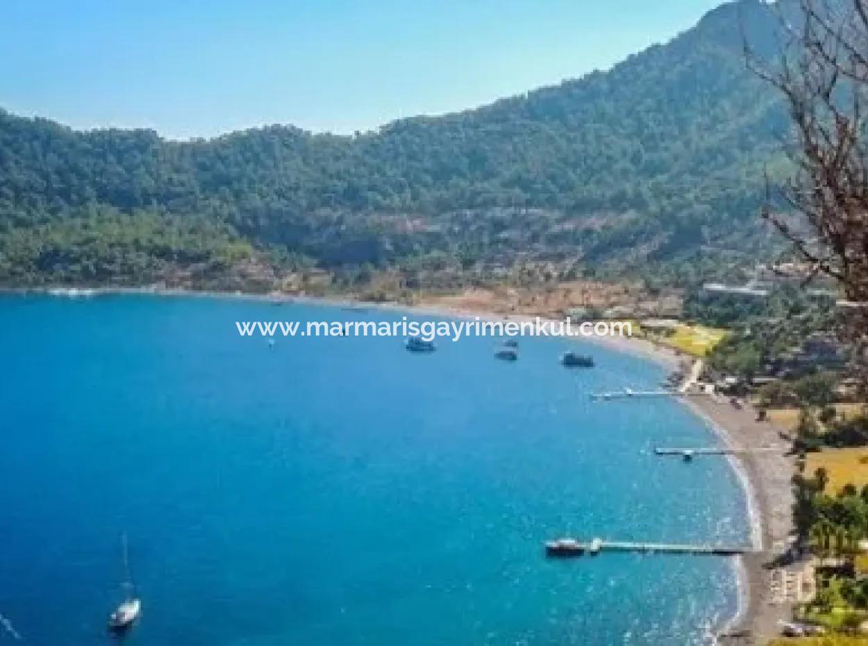 Marmaris,Den 18 Km Uzaklıkta 19000M2 Denize Sıfır Otel Arsamız Satılıktır.