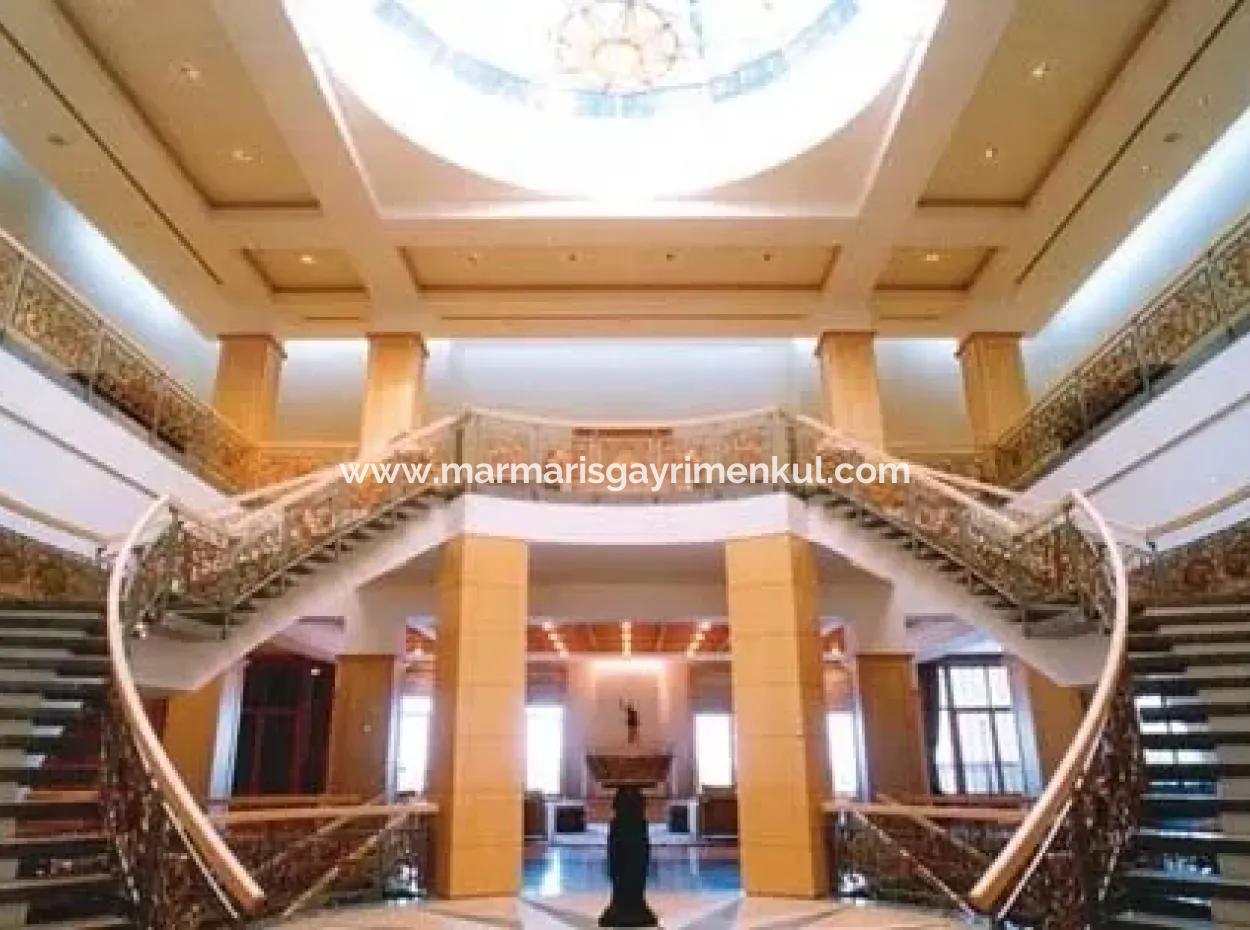 Marmaris,Te 100000M2 Arsa Üzerine Kurulu Helikopter Pisti Mevcut Tatil Köyü